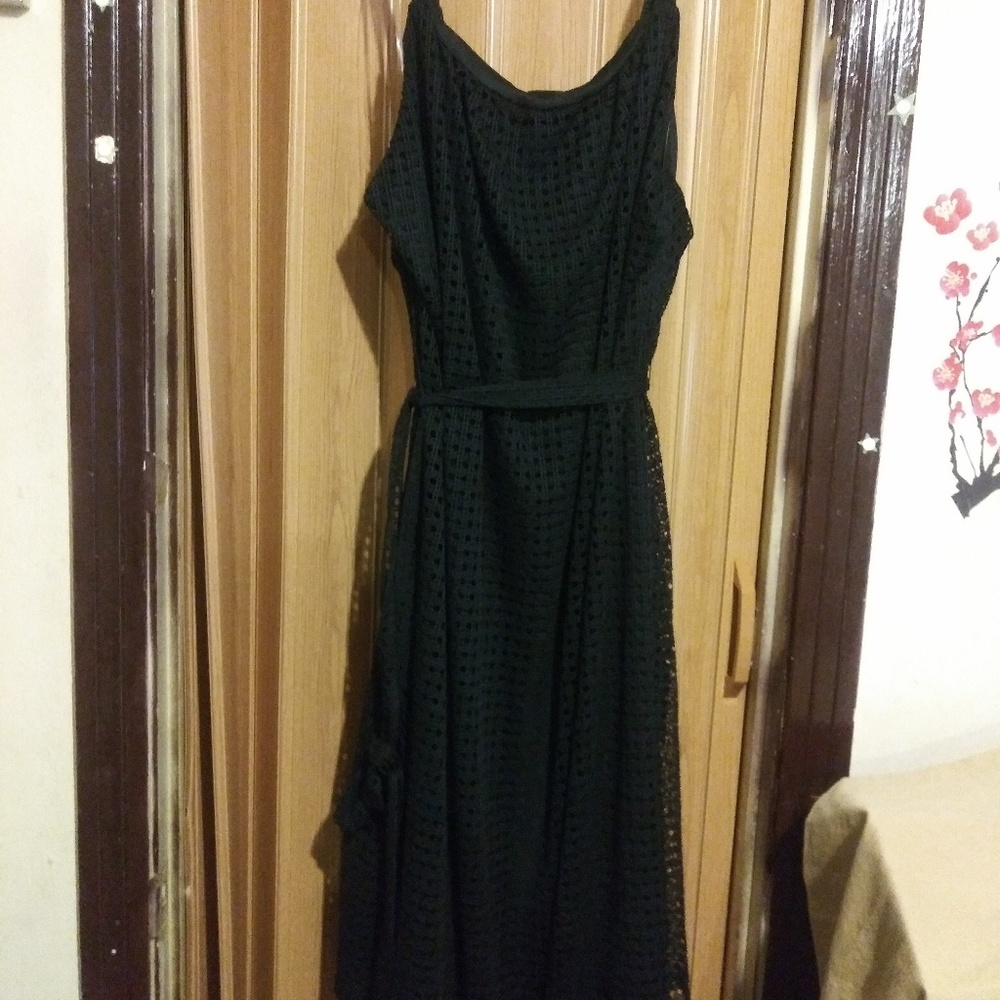 Dress is too big(30/32)